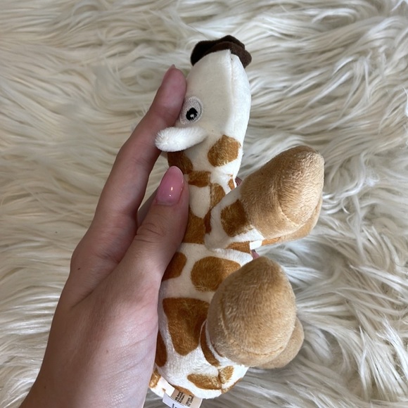 Nuby brown tan giraffe Small hand held stuffed plush pacifier holder clip baby - Picture 10 of 16